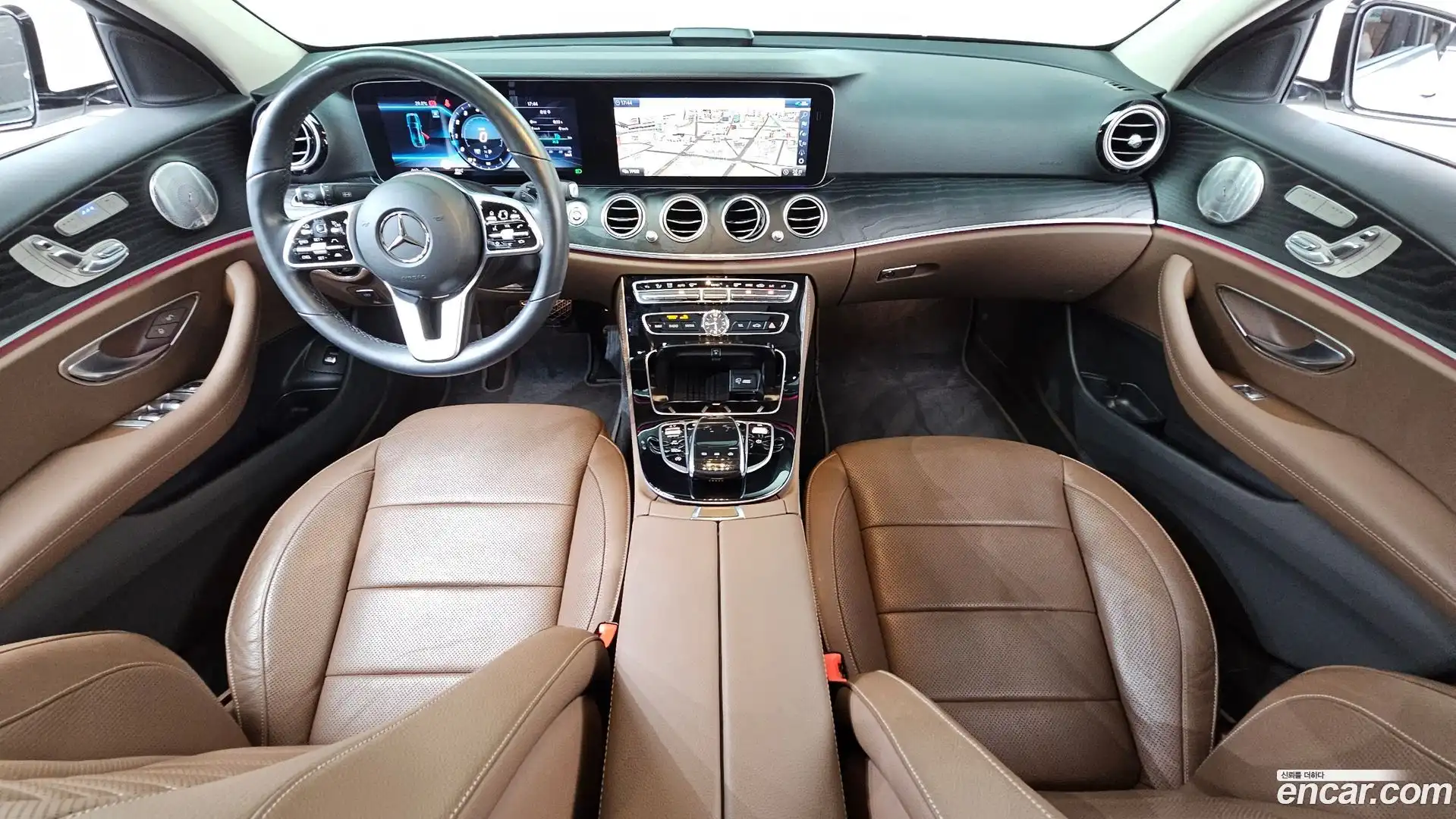E-Class Mercedes-Benz 2020.7-INNER-007