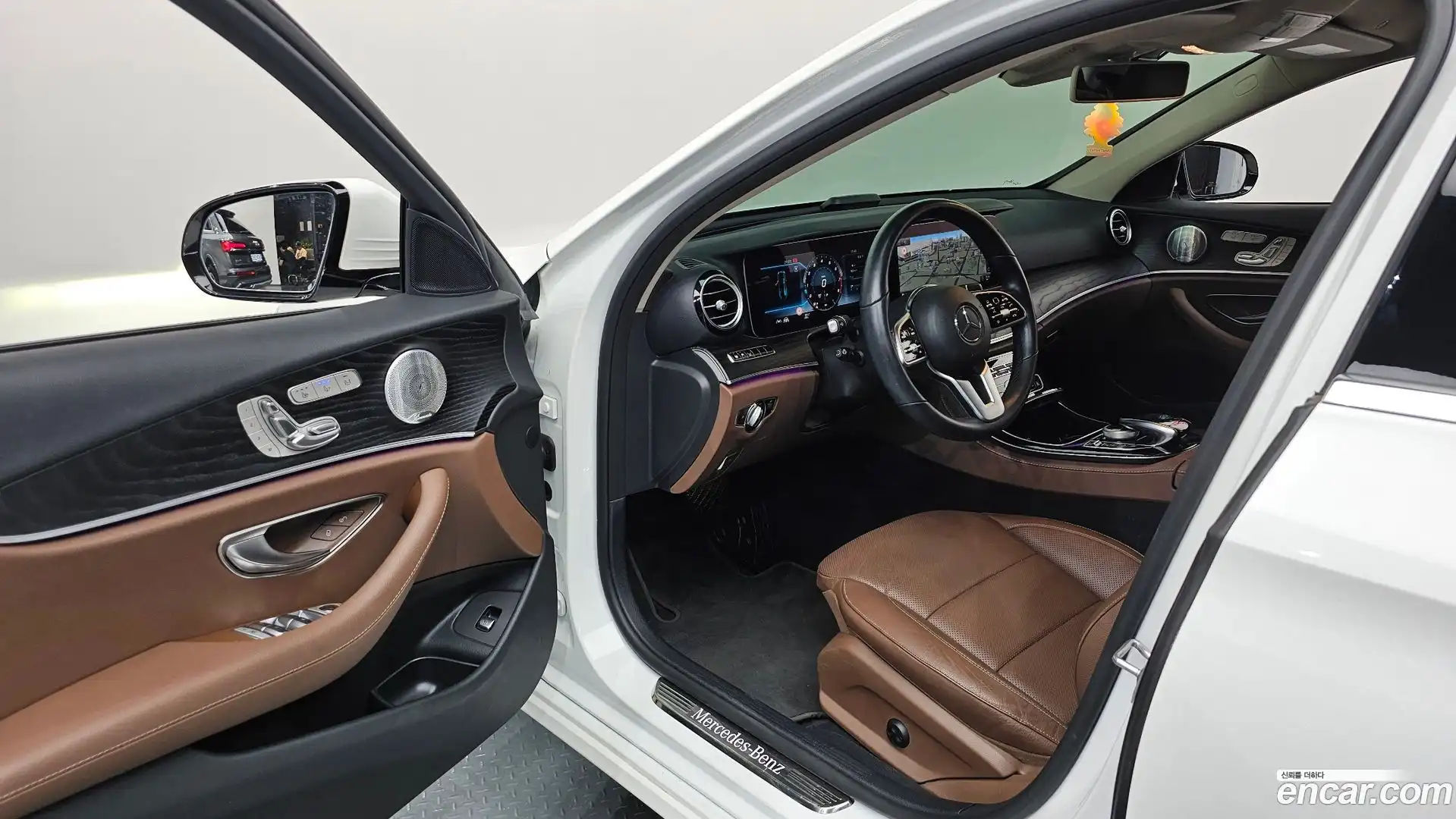 E-Class Mercedes-Benz 2020.7-INNER-010