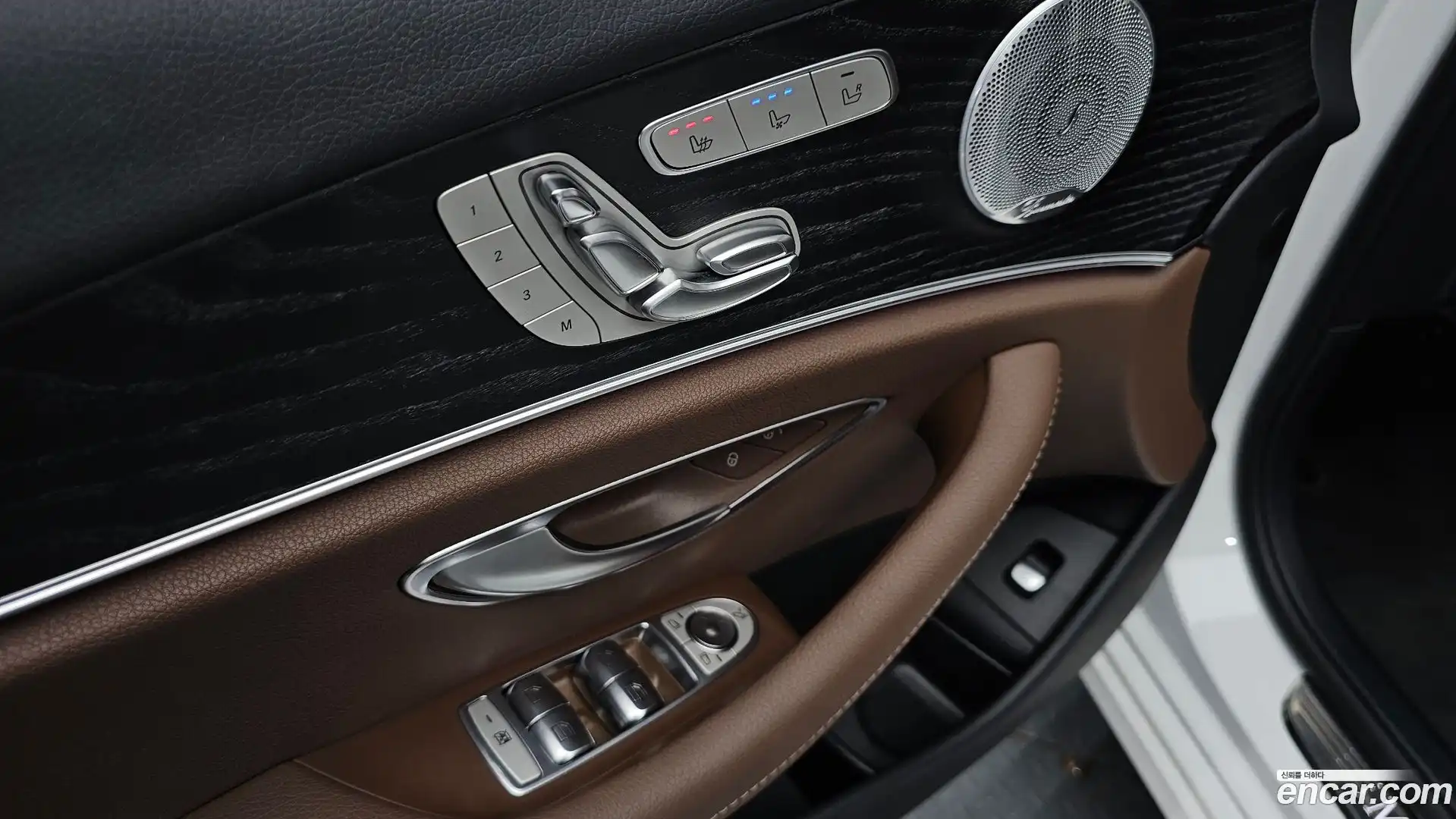 E-Class Mercedes-Benz 2020.7-OPTION-022