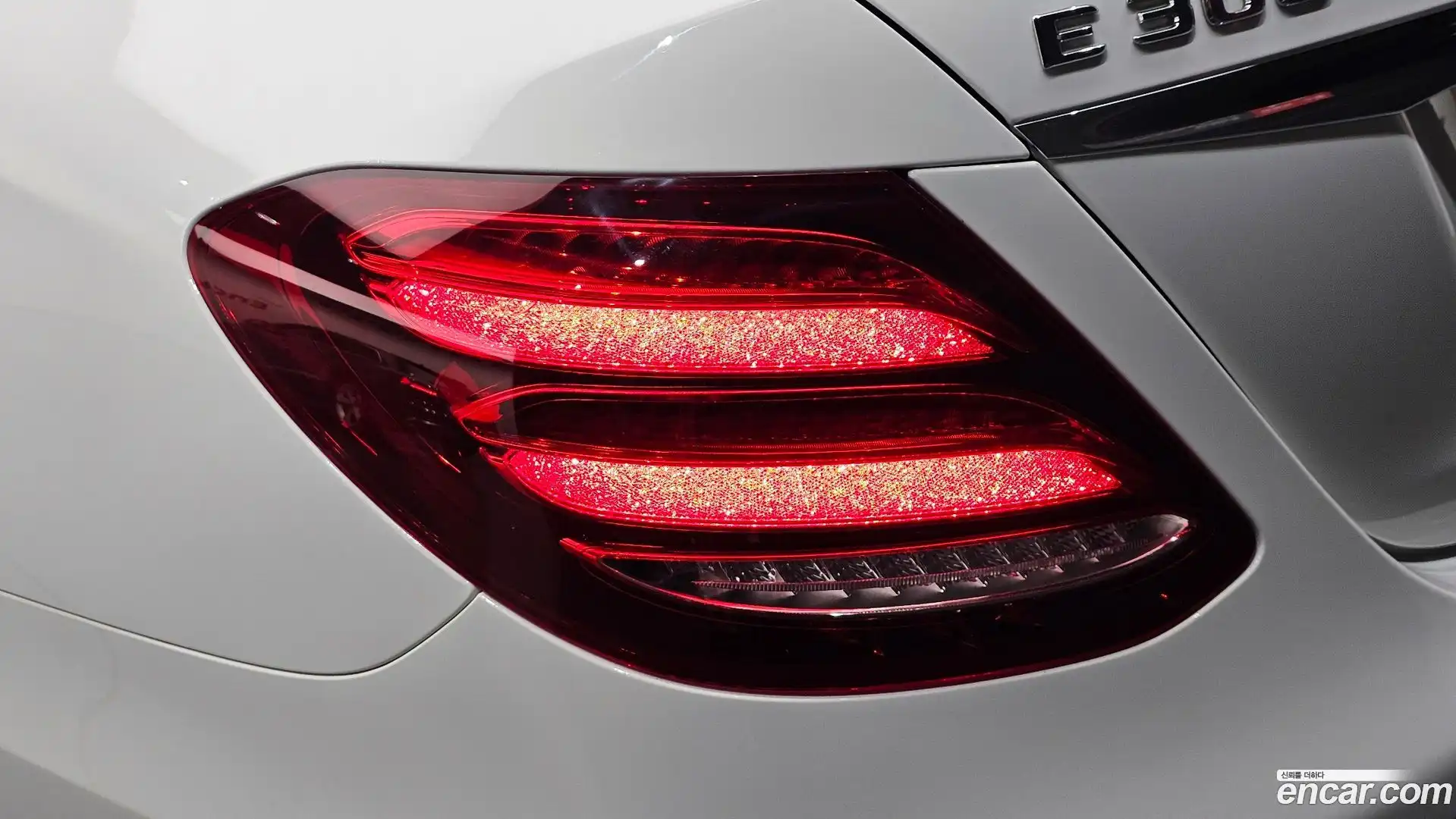 E-Class Mercedes-Benz 2020.7-OUTER-033