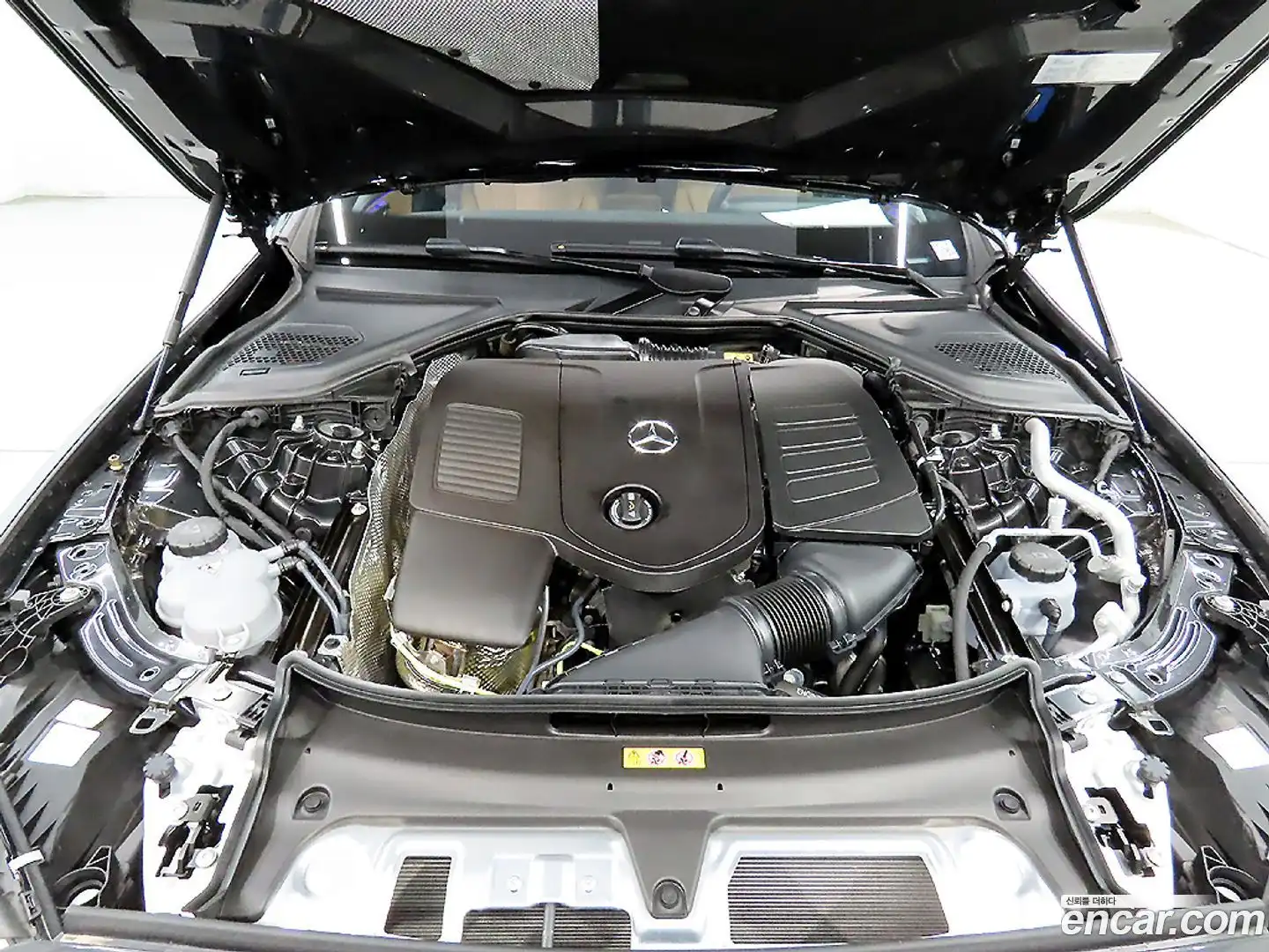 E-Class Mercedes-Benz 2025.2-OPTION-023