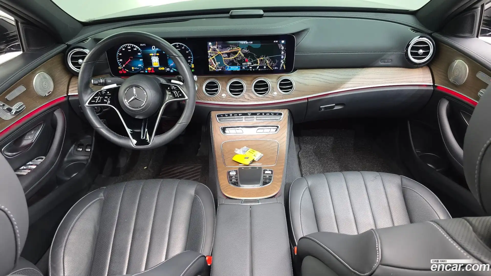 E-Class Mercedes-Benz 2023.0-INNER-007