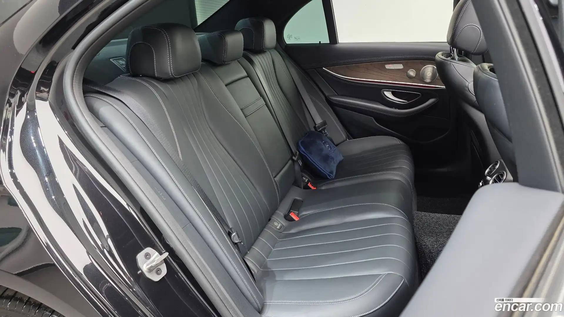 E-Class Mercedes-Benz 2023.0-OPTION-015