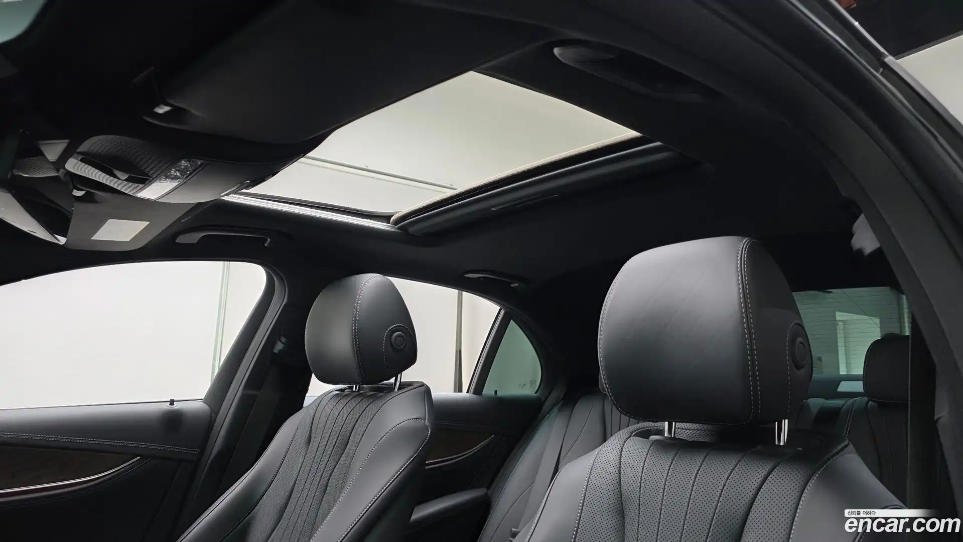 E-Class Mercedes-Benz 2023.0-OPTION-022