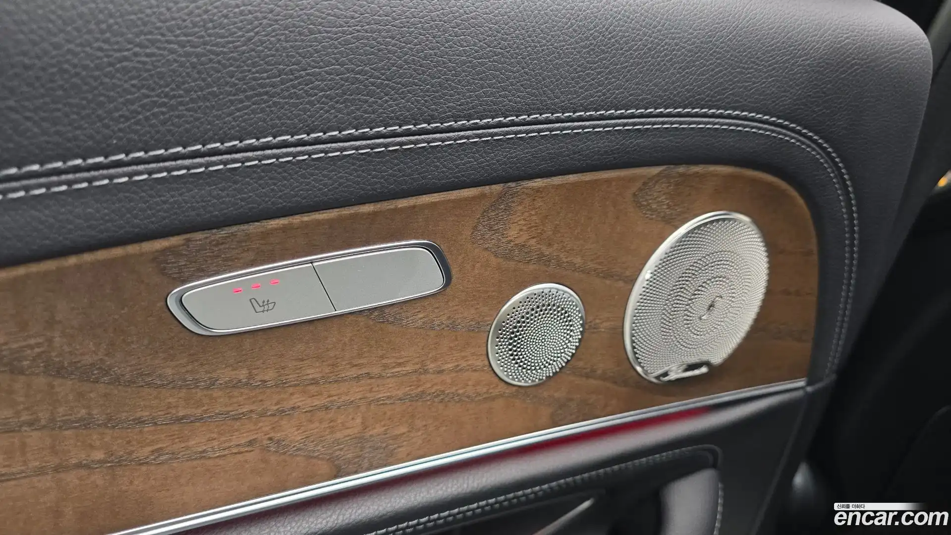 E-Class Mercedes-Benz 2023.0-OPTION-040