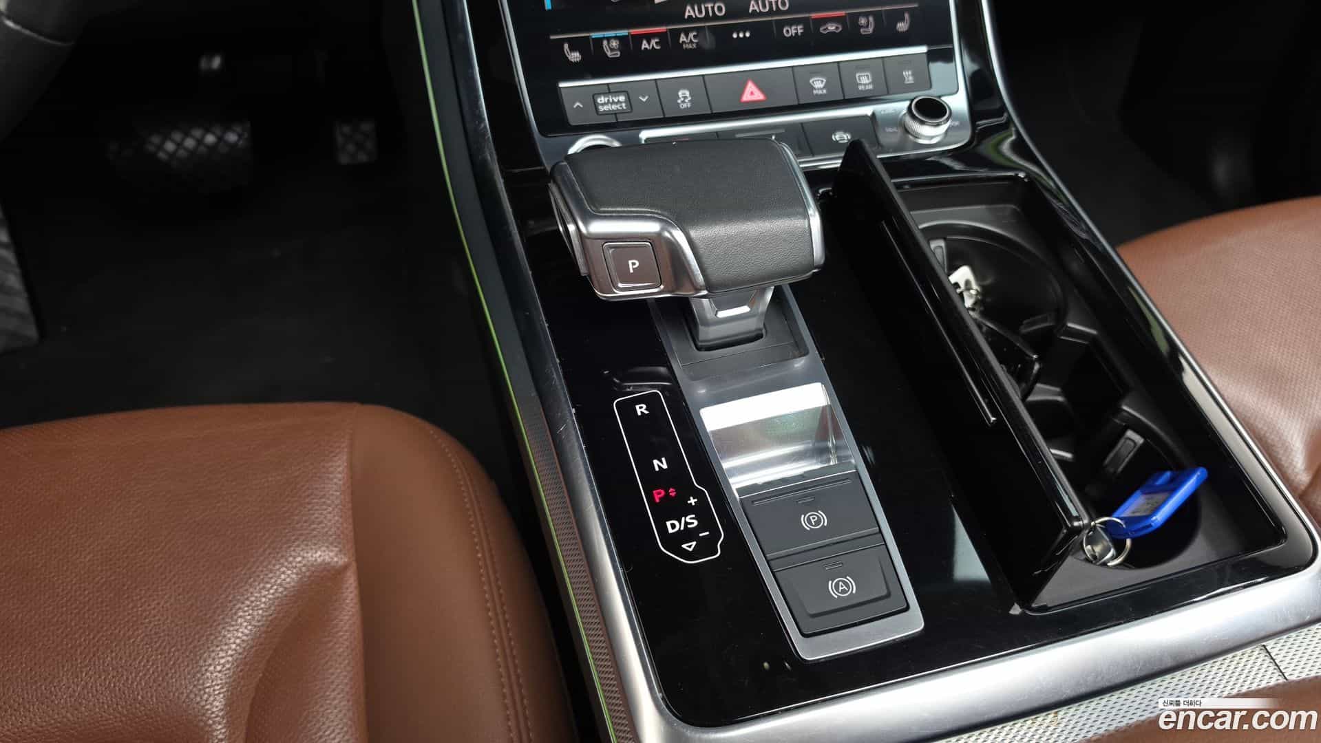 Q7 Audi 2021.3-INNER-009