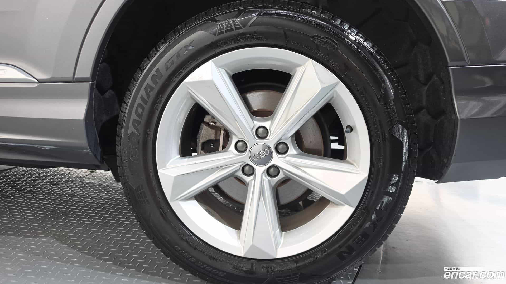 Q7 Audi 2021.3-OUTER-031