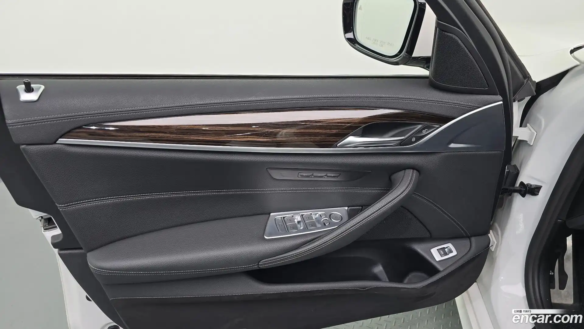 5-Series BMW 2020.11-INNER-034