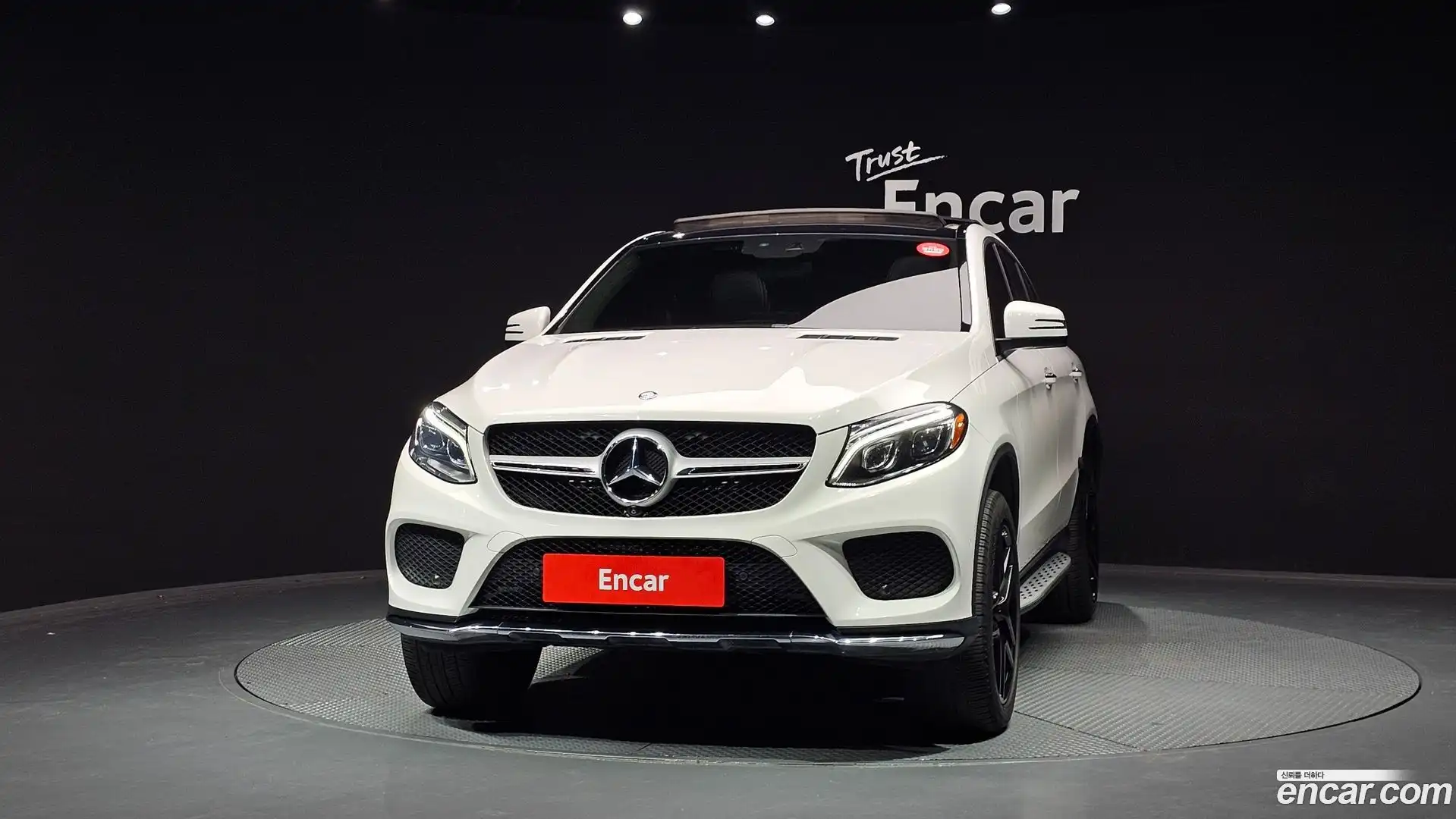 GLE-Class Mercedes-Benz 2017.4-OUTER-003