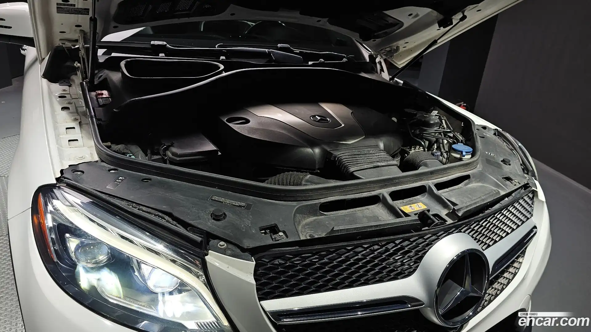 GLE-Class Mercedes-Benz 2017.4-OUTER-006