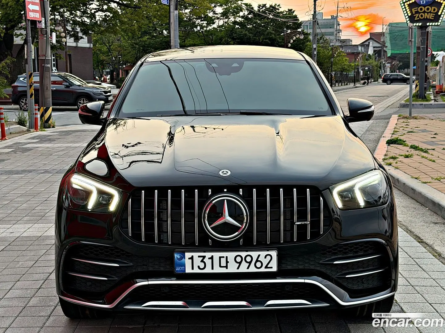 Main__Slider__Photo:GLE-Class Mercedes-Benz 2023.5-0