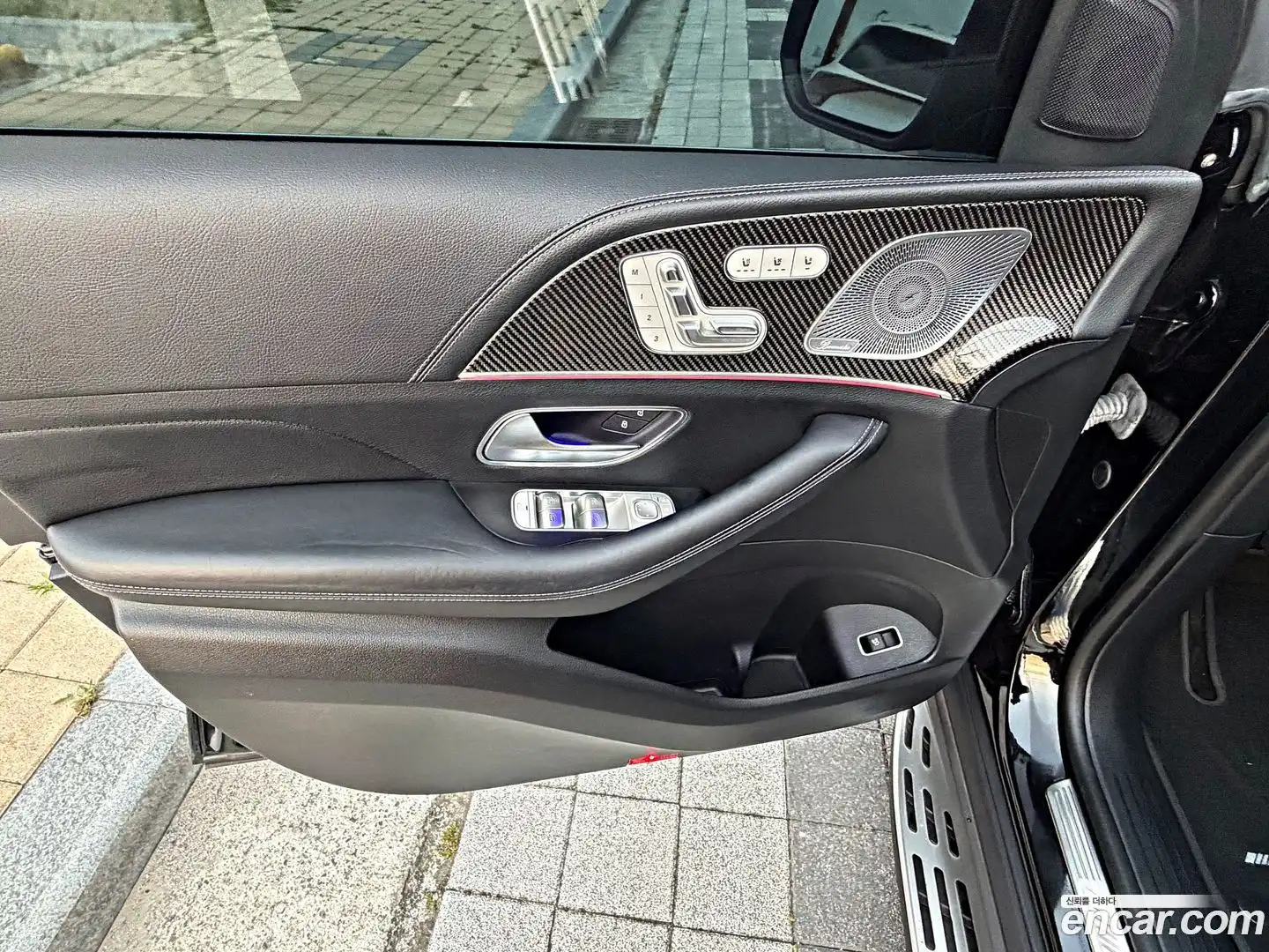 GLE-Class Mercedes-Benz 2023.5-INNER-009