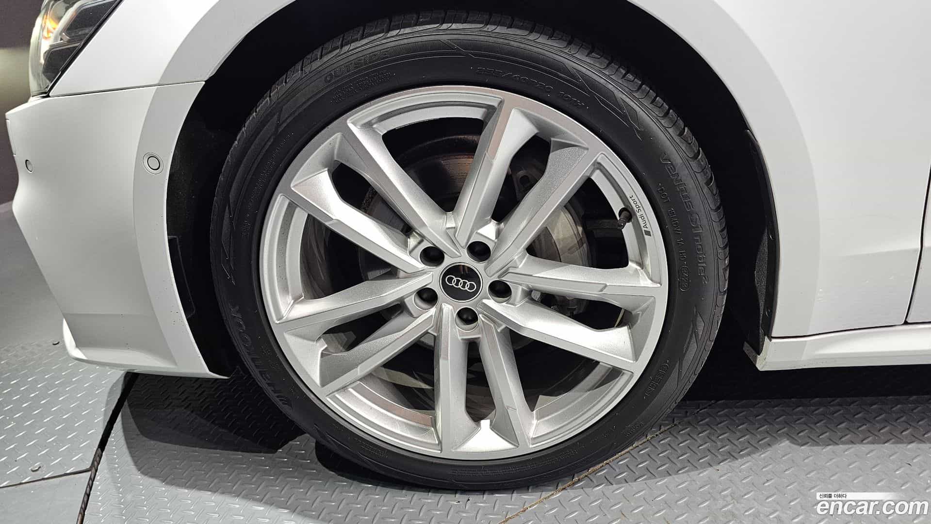 A7 Audi 2022.0-OUTER-005