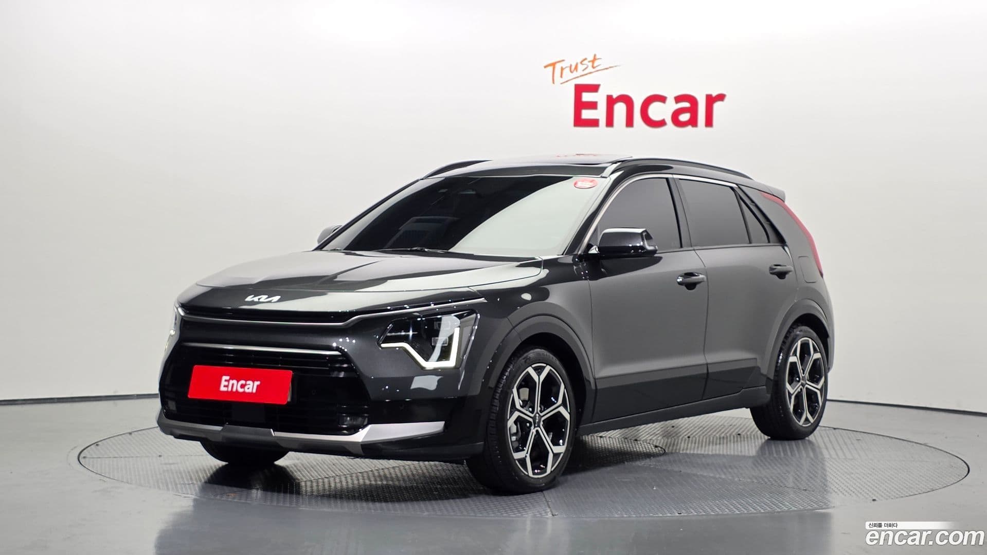 Main__Slider__Photo:Niro Kia 2022.10-0