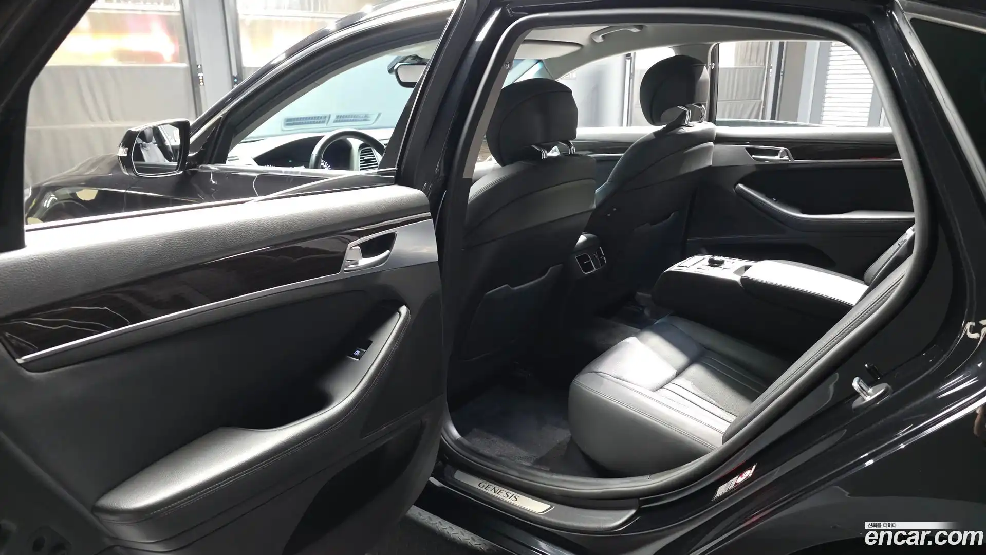 G80 Genesis 2020.1-INNER-036