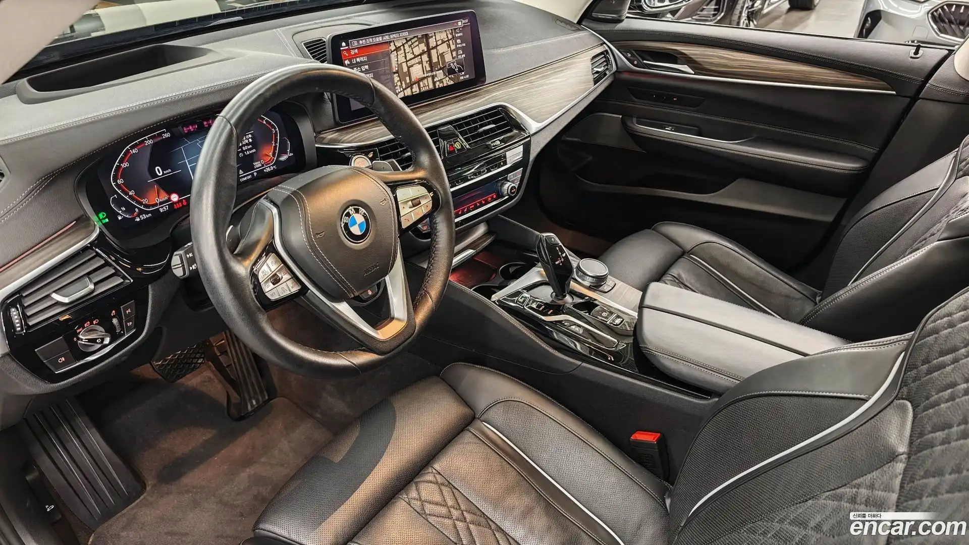 Gran Turismo BMW 2022.1-INNER-010