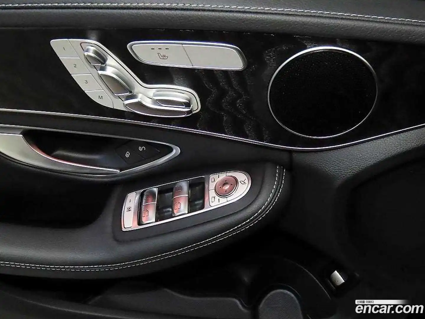 C-Class Mercedes-Benz 2019.5-OPTION-018