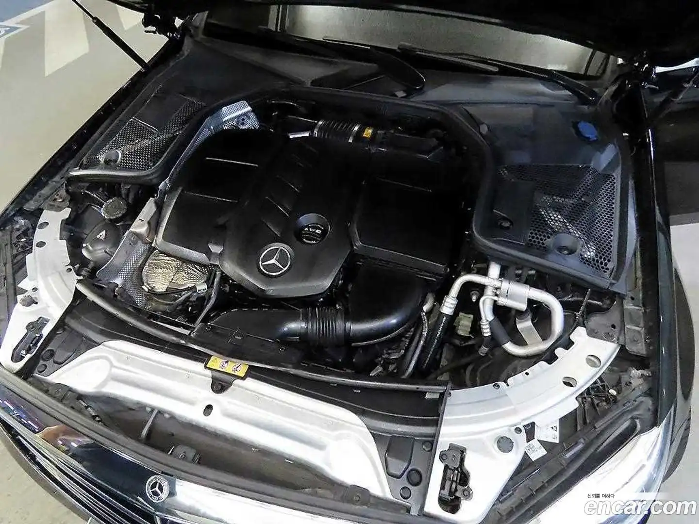 C-Class Mercedes-Benz 2019.5-OPTION-023