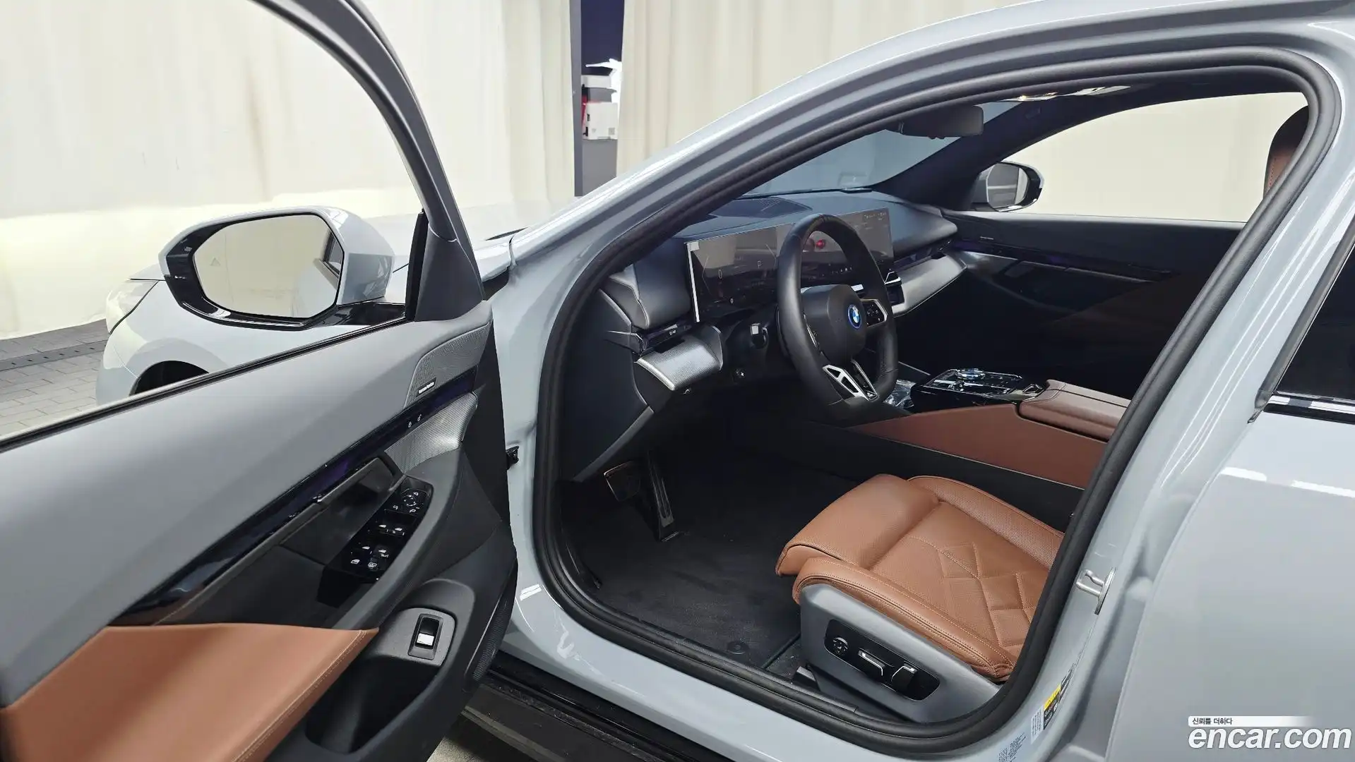 5-Series BMW 2025.10-INNER-010
