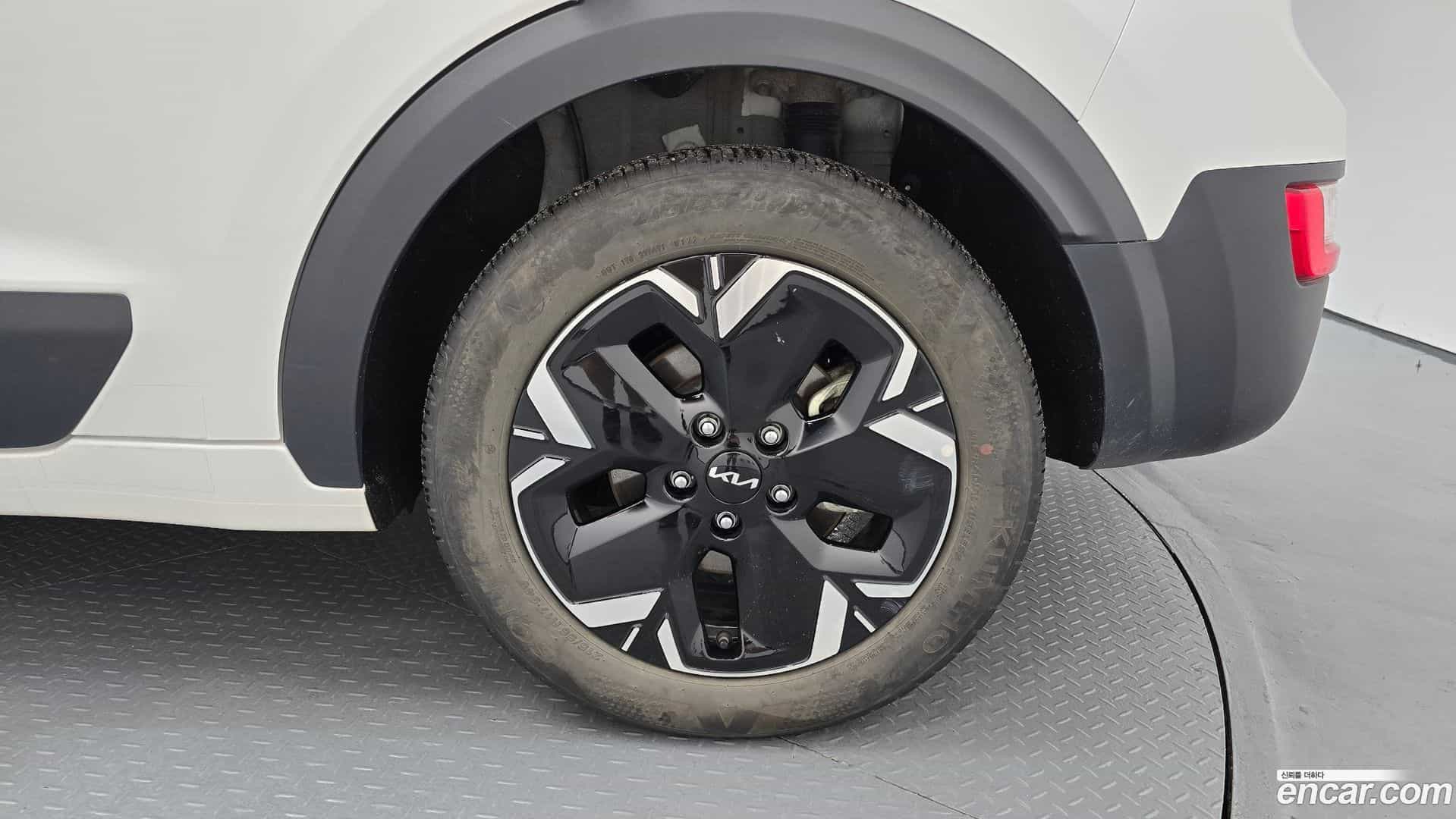 Niro Kia 2023.1-OUTER-031