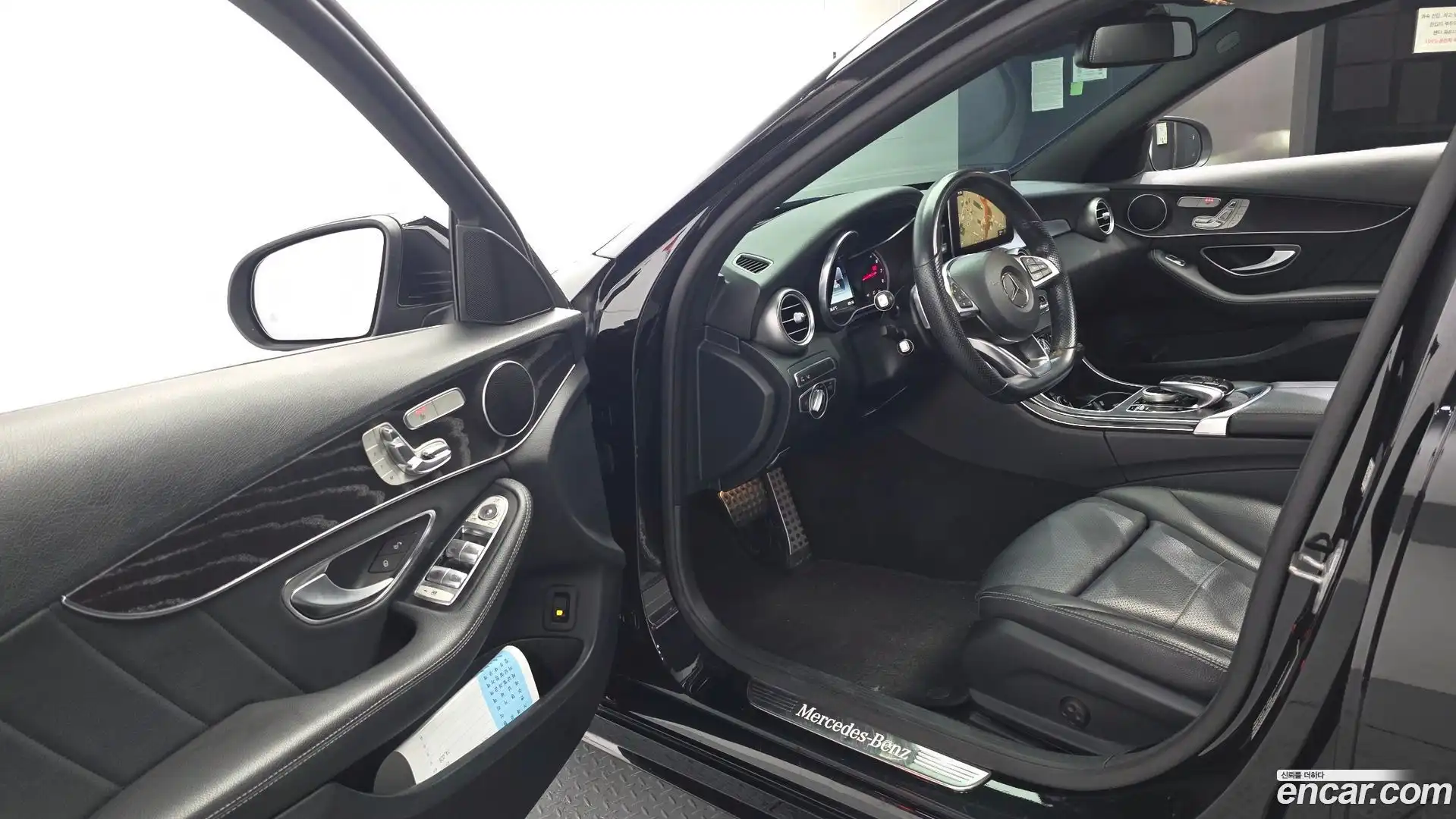 C-Class Mercedes-Benz 2017.2-INNER-010
