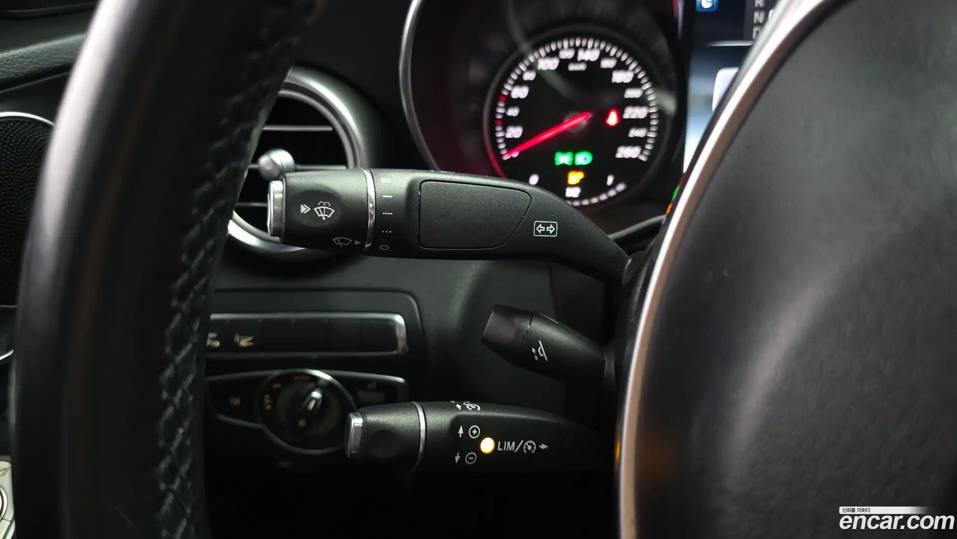 C-Class Mercedes-Benz 2017.2-OPTION-023