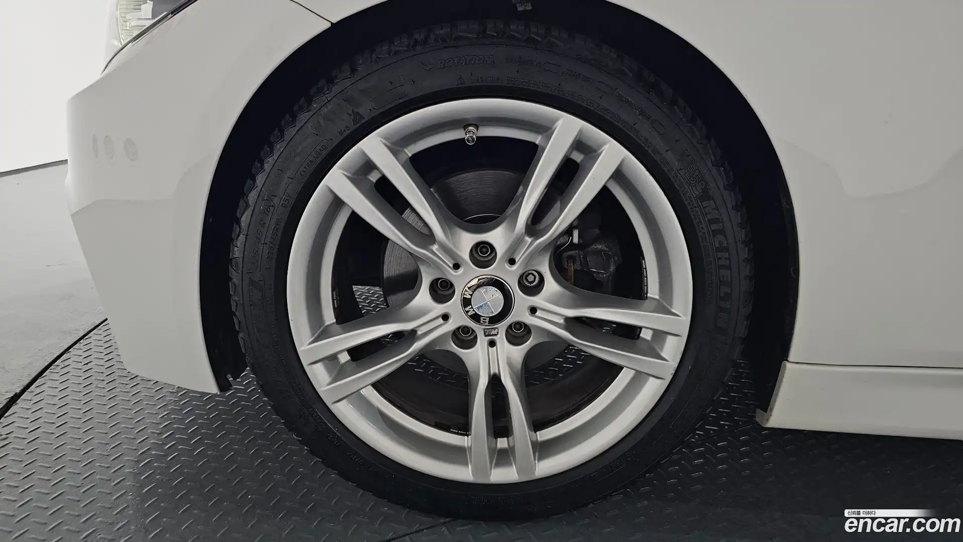 3-Series BMW 2017.6-OUTER-005