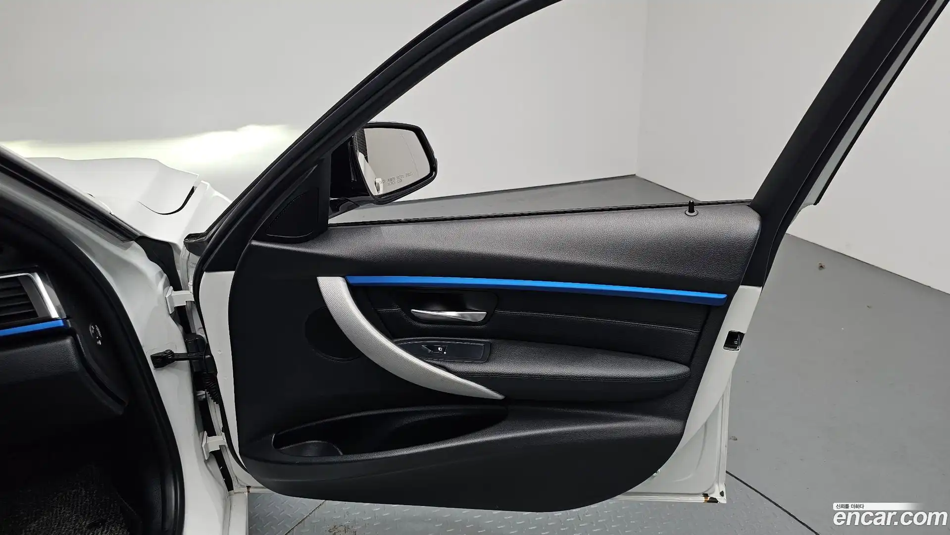 3-Series BMW 2017.6-INNER-034
