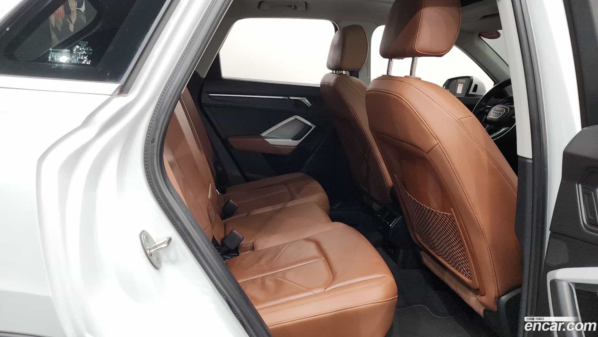 Q3 Audi 2023.4-OPTION-015