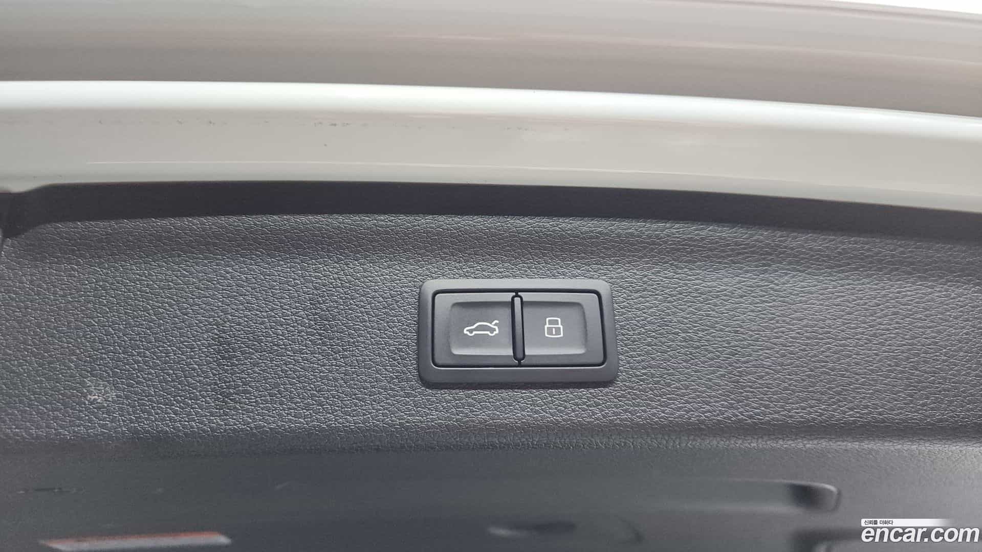 Q3 Audi 2023.4-OPTION-021