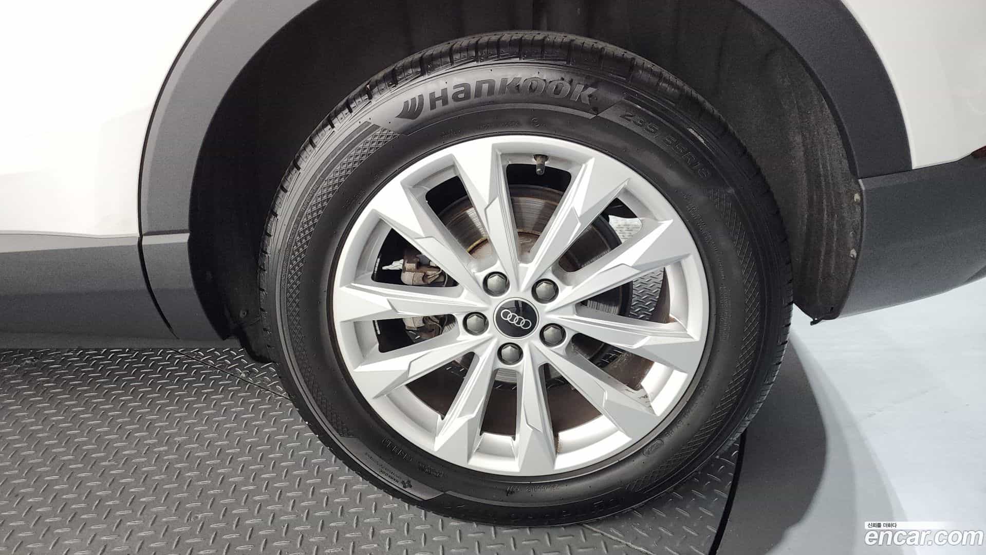 Q3 Audi 2023.4-OUTER-031