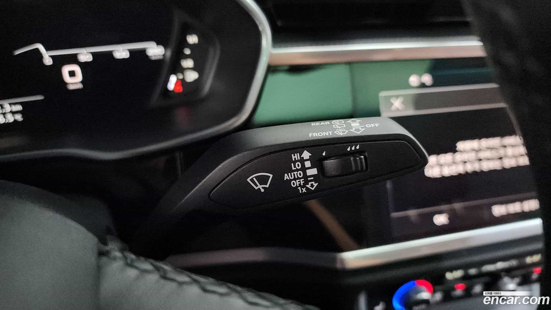 Q3 Audi 2023.4-OPTION-040