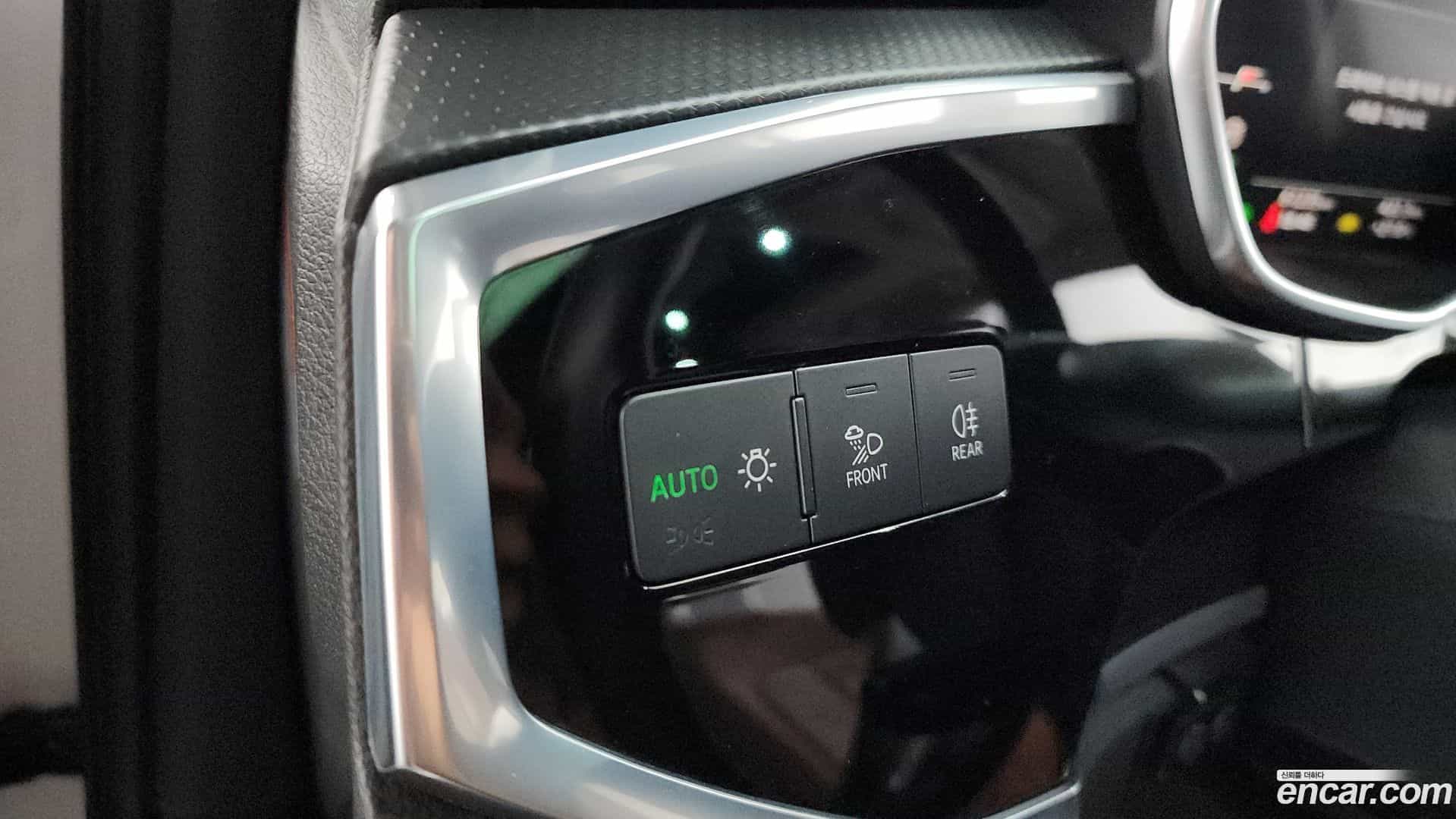 Q3 Audi 2023.4-OPTION-042