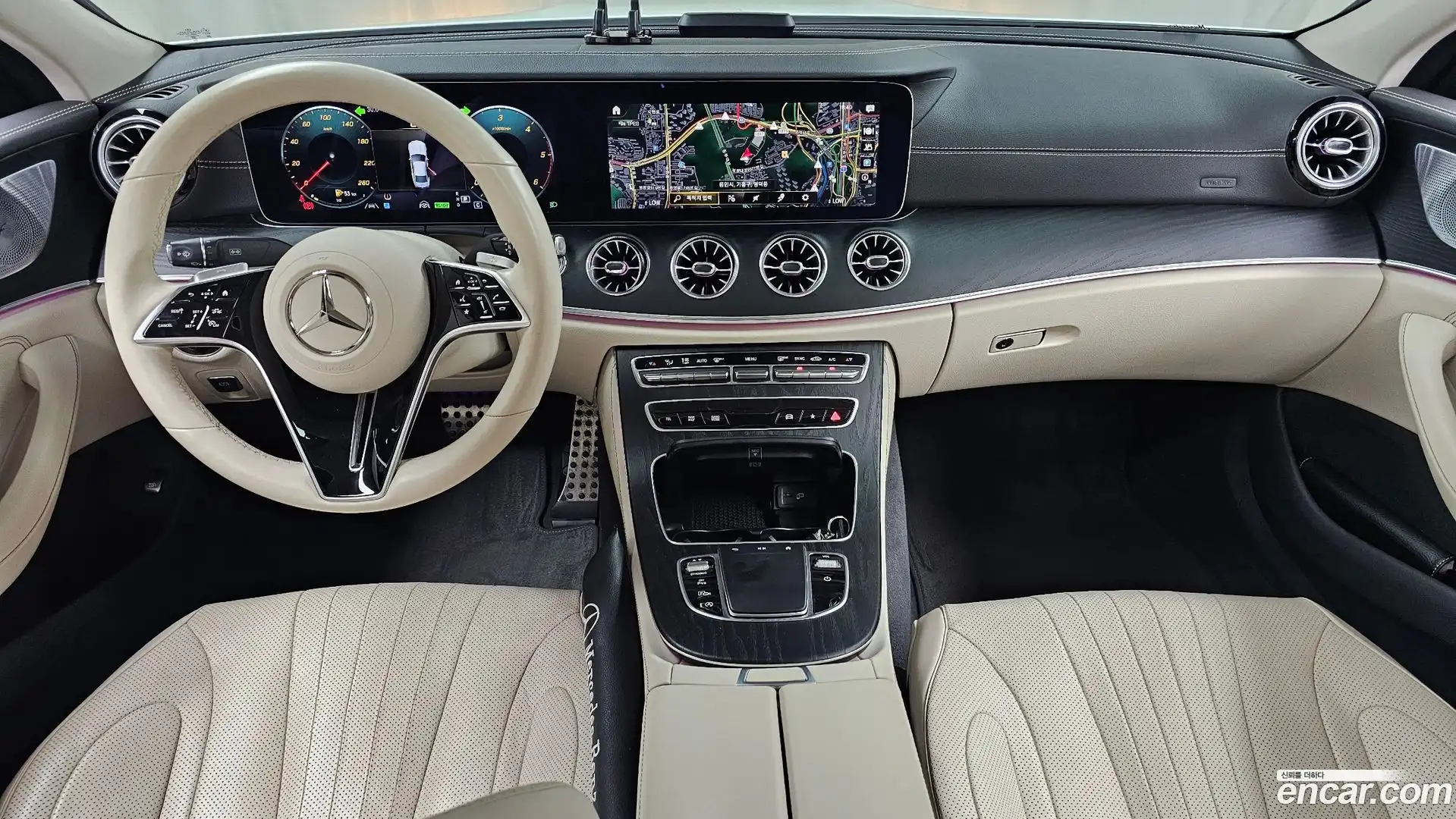 CLS-Class Mercedes-Benz 2022.3-INNER-007