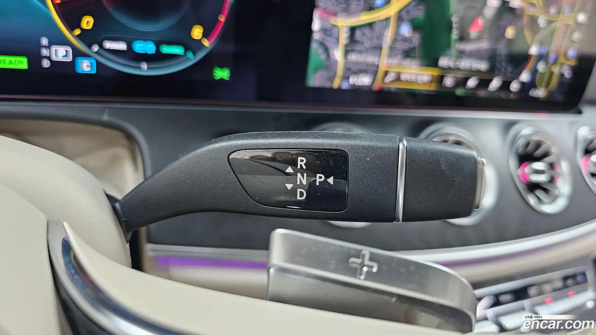 CLS-Class Mercedes-Benz 2022.3-INNER-009