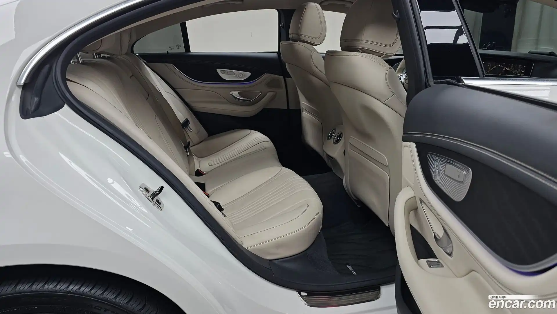 CLS-Class Mercedes-Benz 2022.3-OPTION-015