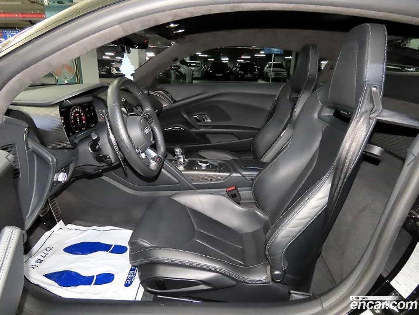 R8 Audi 2017.11-OUTER-006