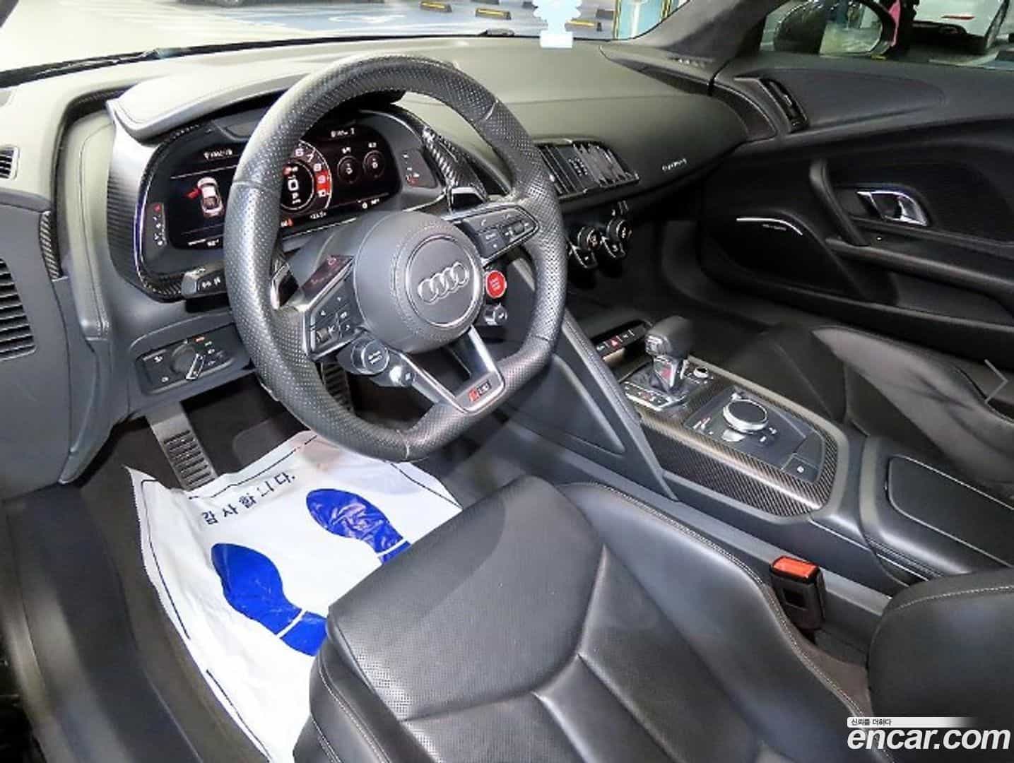 R8 Audi 2017.11-INNER-009