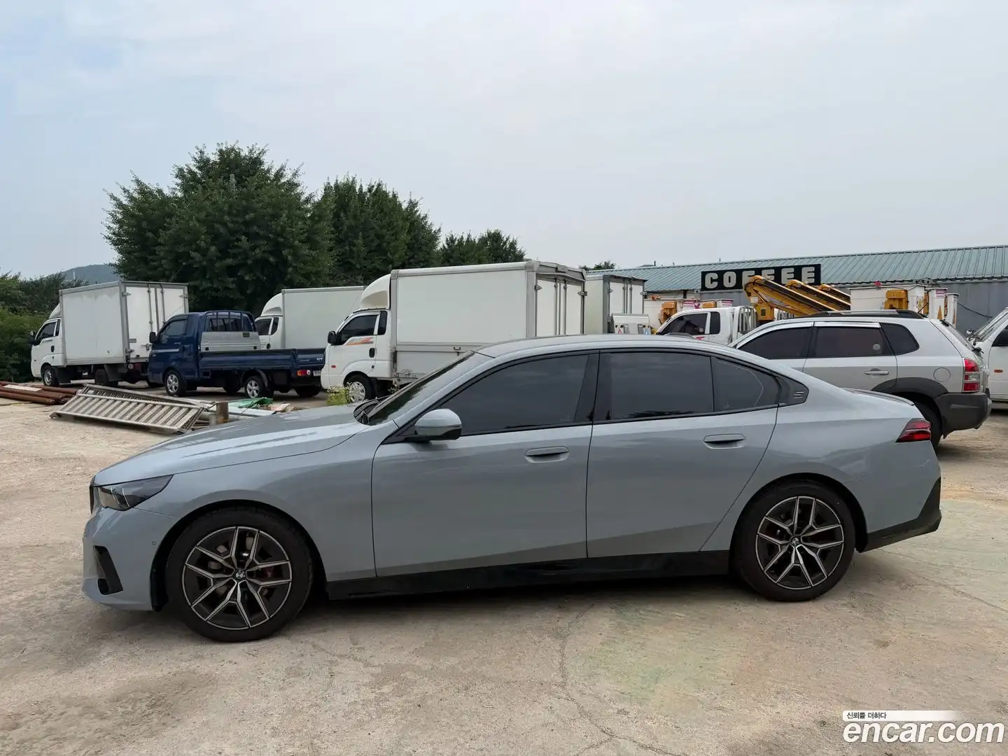 5-Series BMW 2025.11-OUTER-003