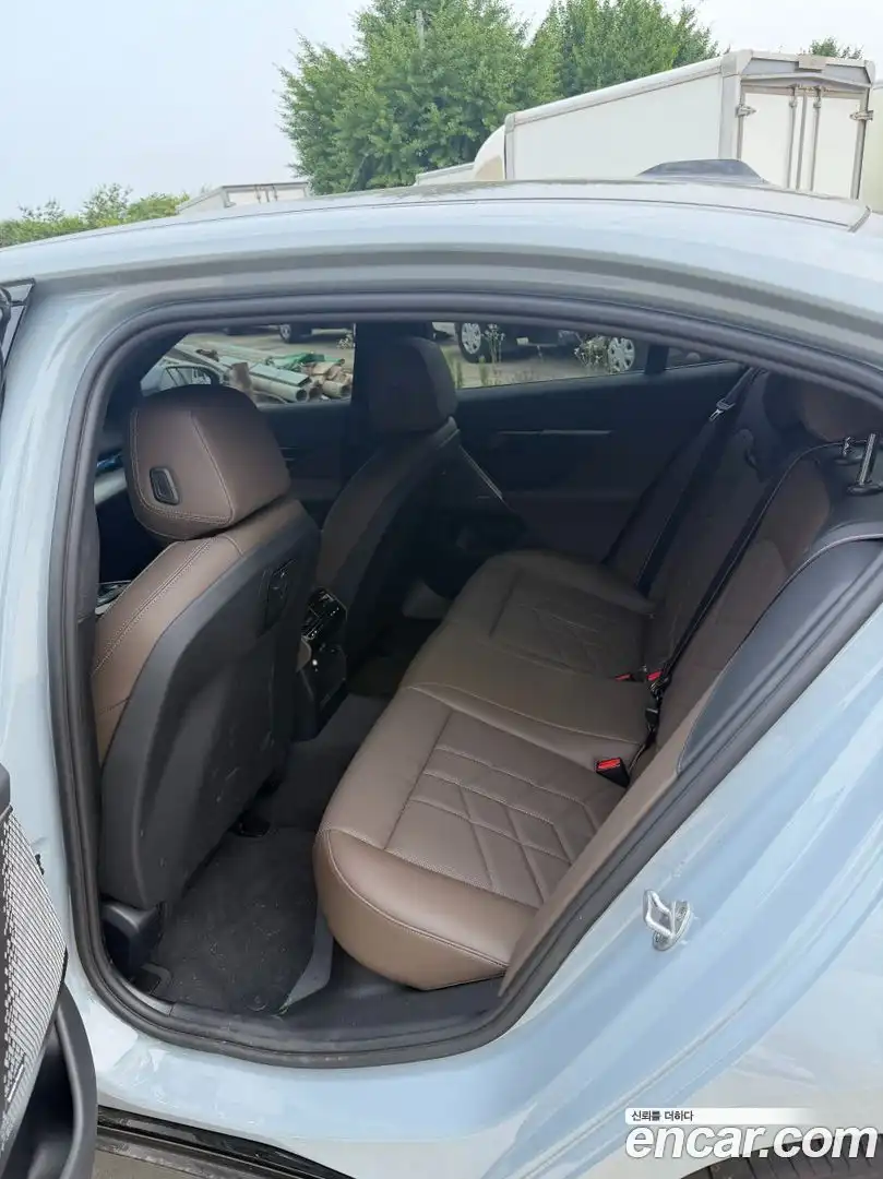 5-Series BMW 2025.11-INNER-009