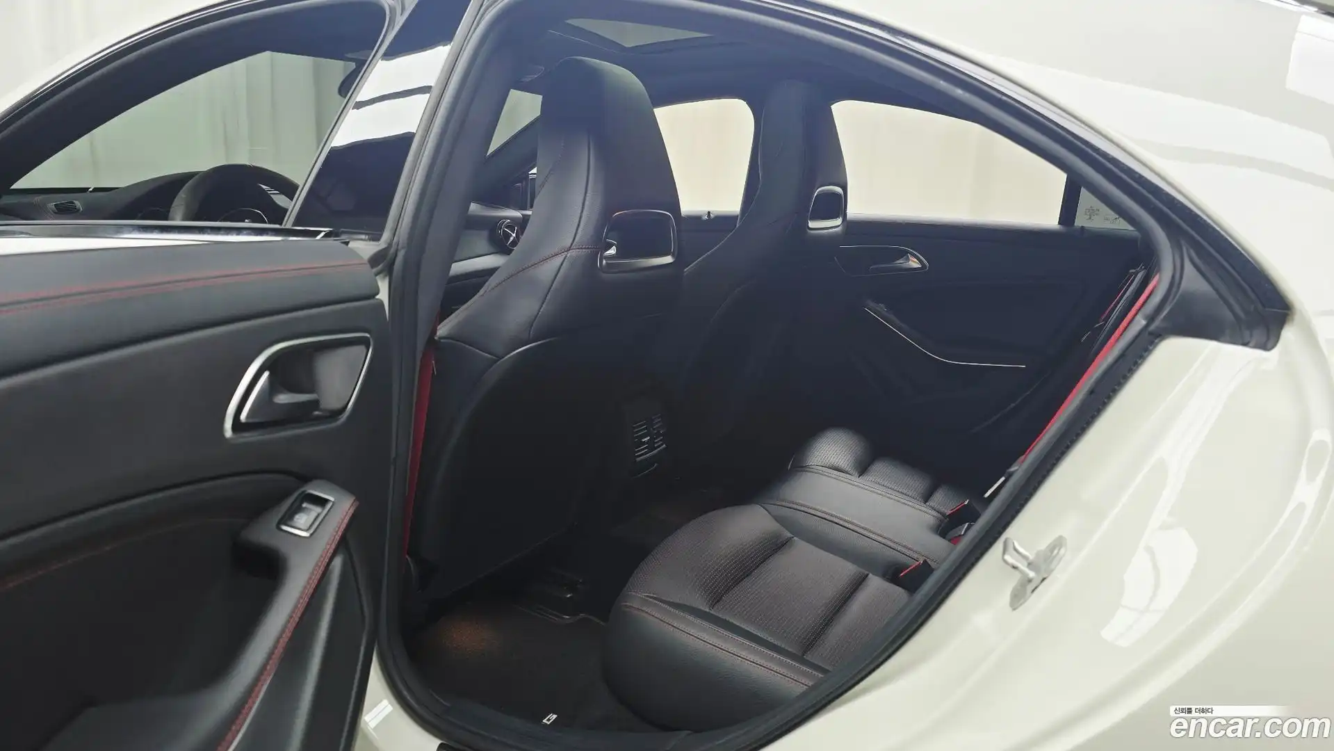 CLA-Class Mercedes-Benz 2017.7-OPTION-016