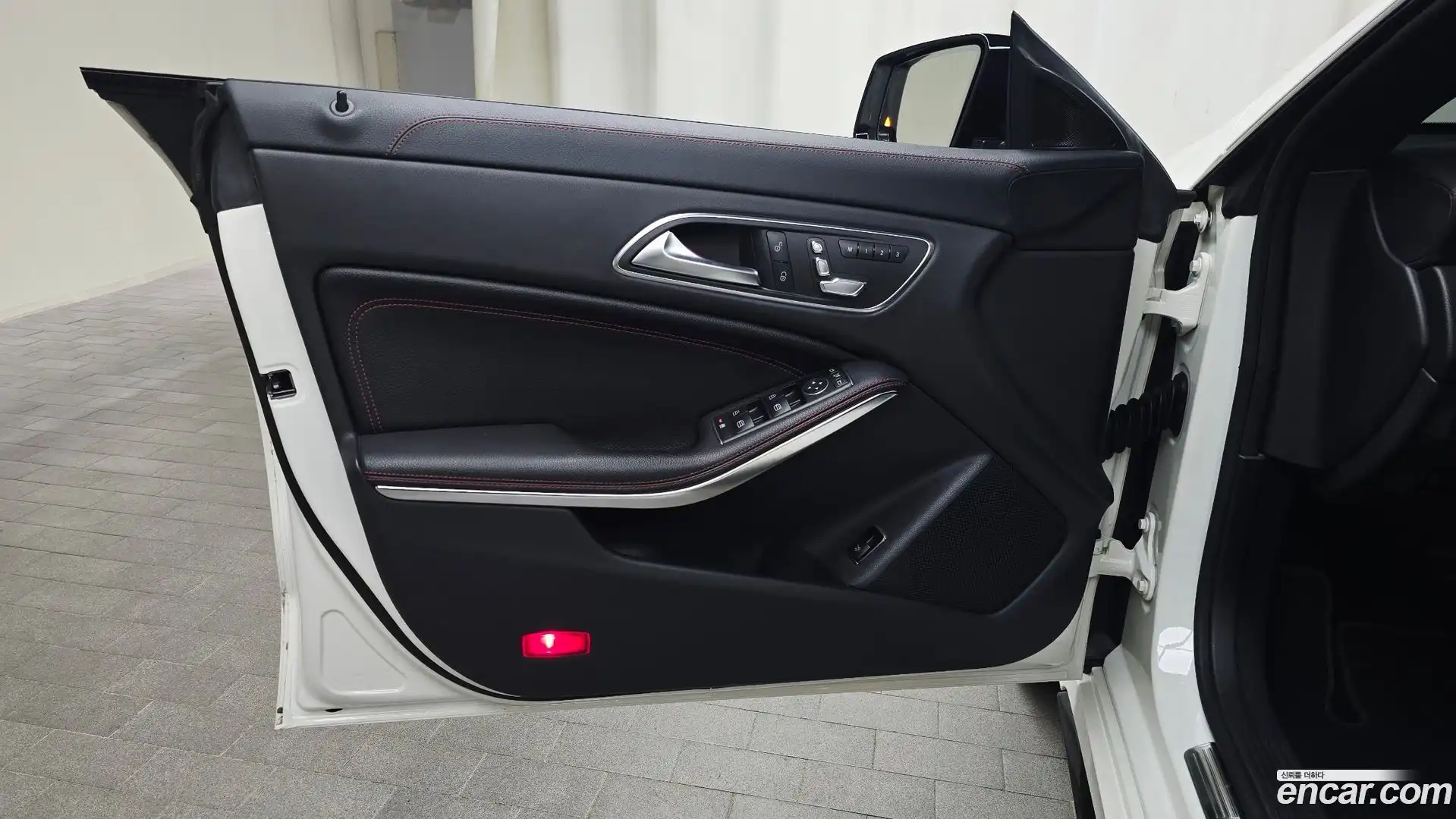 CLA-Class Mercedes-Benz 2017.7-INNER-034