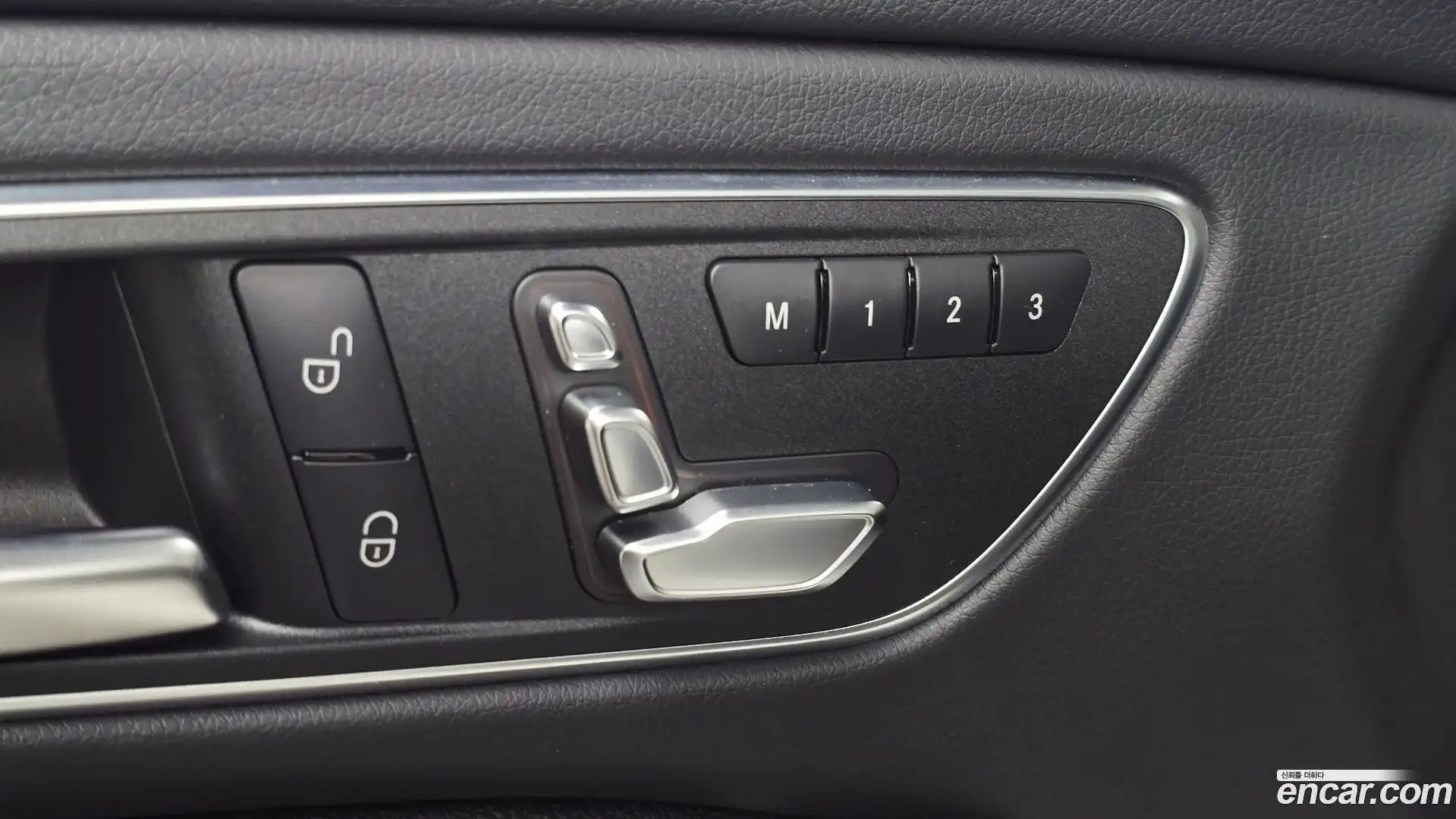 CLA-Class Mercedes-Benz 2017.7-OPTION-042