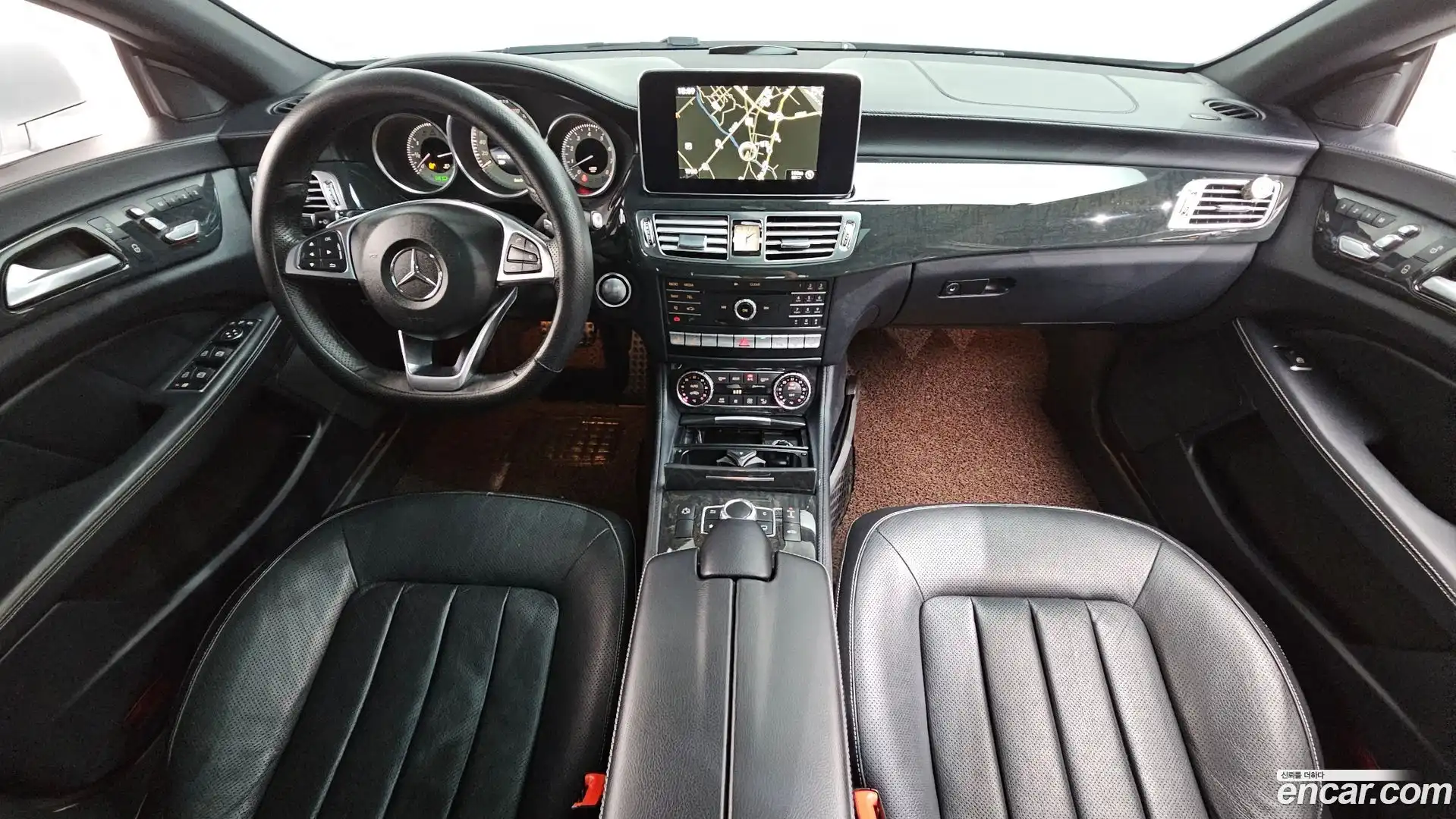 CLS-Class Mercedes-Benz 2015.10-INNER-007