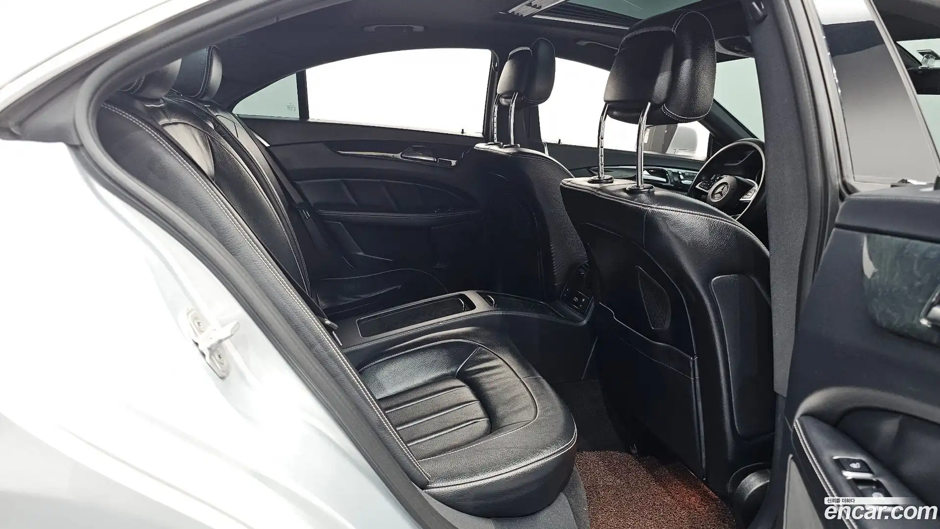CLS-Class Mercedes-Benz 2015.10-OPTION-015