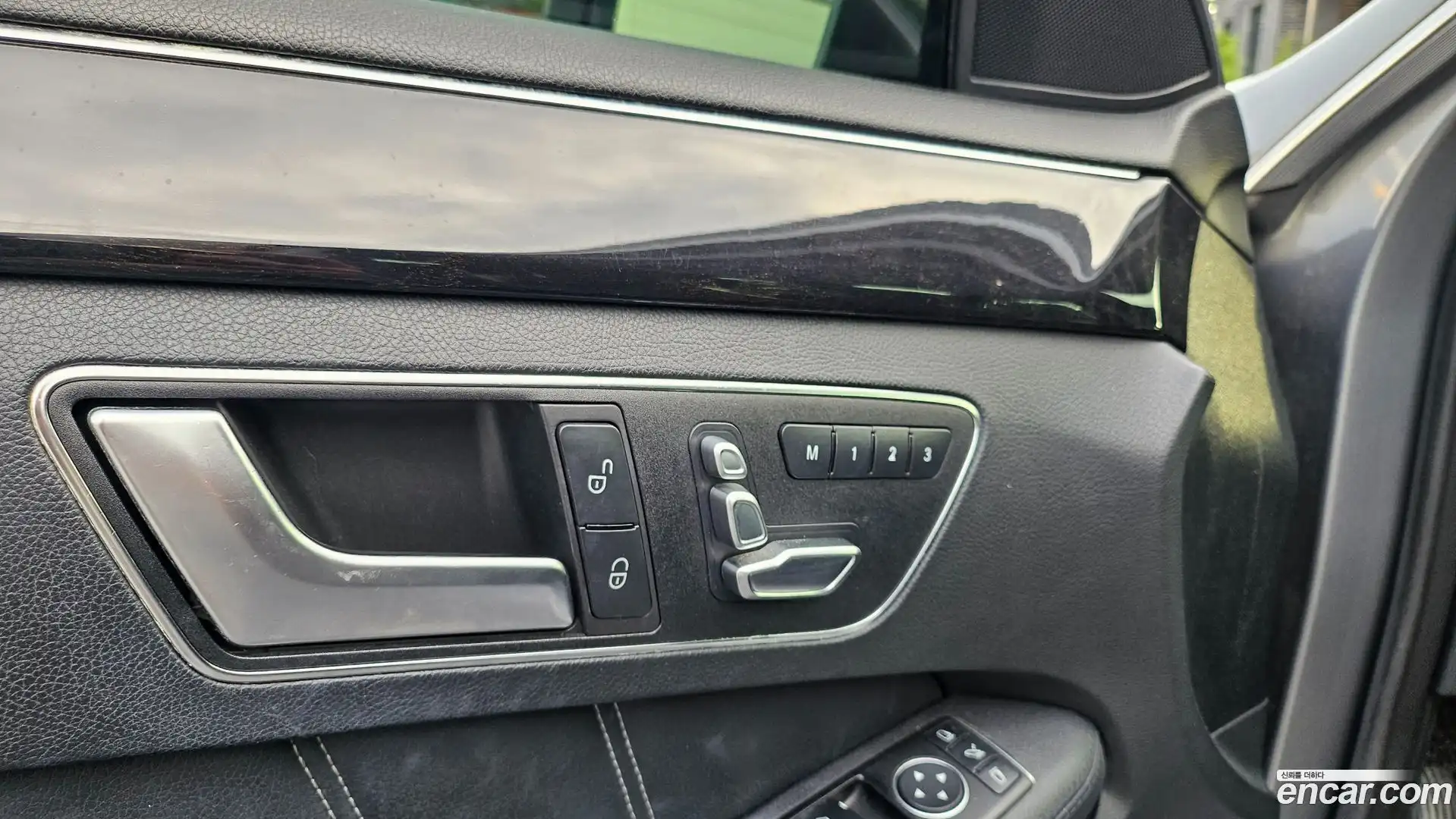 E-Class Mercedes-Benz 2015.4-INNER-009