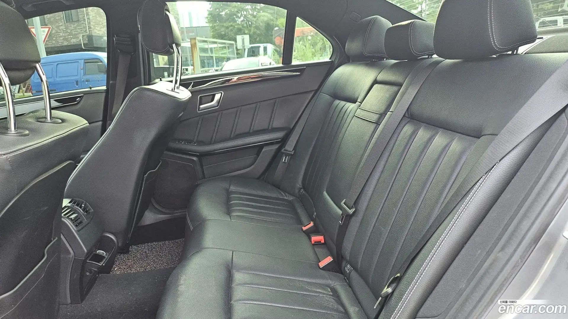 E-Class Mercedes-Benz 2015.4-INNER-010