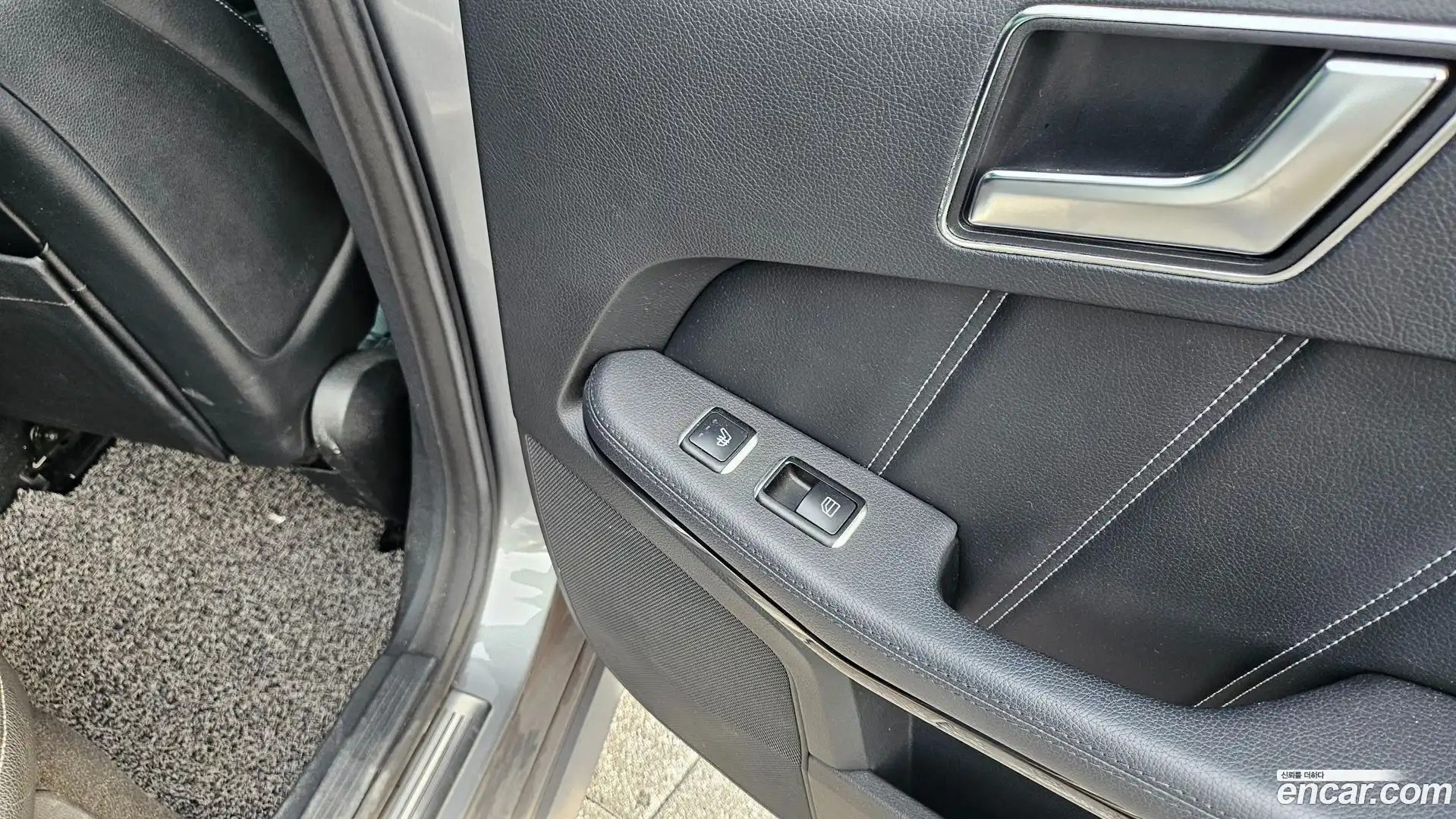 E-Class Mercedes-Benz 2015.4-OPTION-018