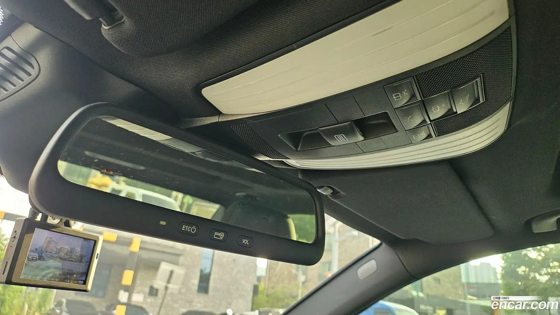 E-Class Mercedes-Benz 2015.4-OPTION-022