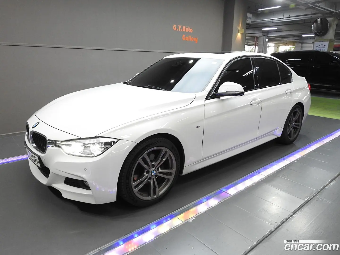 Main__Slider__Photo:3-Series BMW 2016.11-0